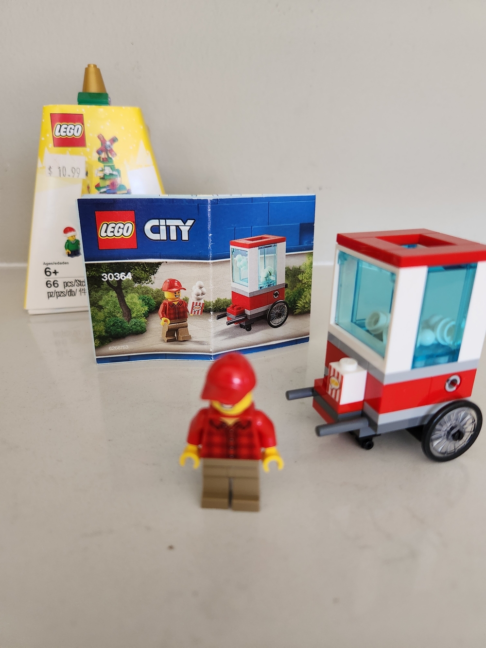 LEGO City Red and White Popcorn Cart with Minifigure 30363 And Holiday Tree